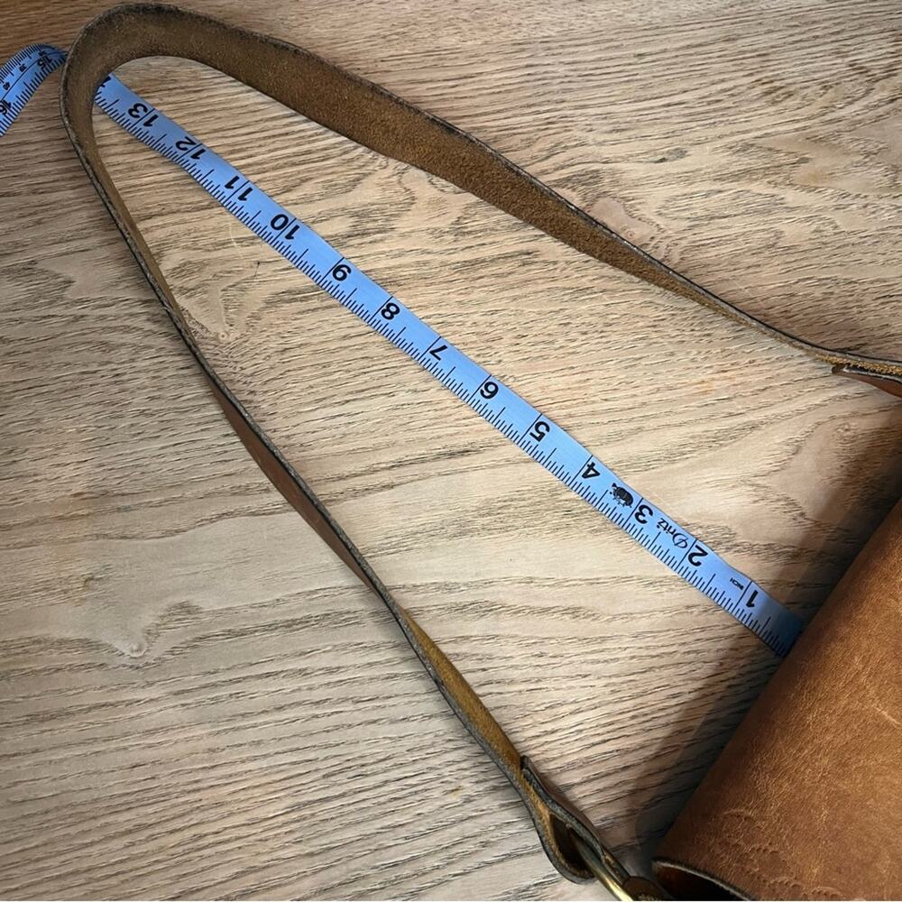 Vintage 1970s Hippie Bohemian Tooled Leather Tan Shoulder Bag Purse - Picture 9 of 9